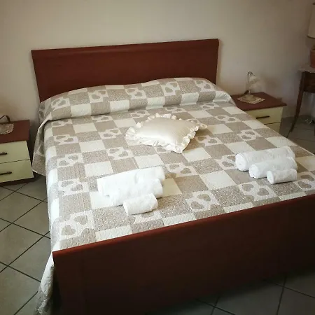 Nora Bed and Breakfast *