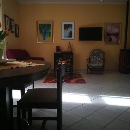 Nora Alojamento de Acomodação e Pequeno-almoço *